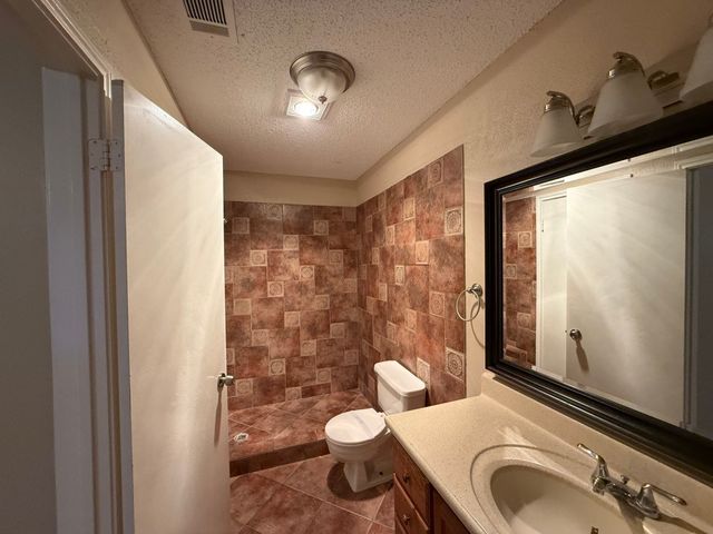 8814 Doliver Drive, Rowlett, TX 75088
