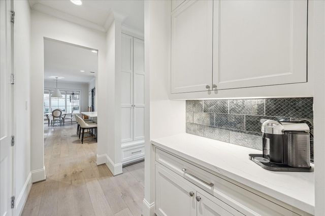 10106 Meadow Lake Lane, Houston, TX 77042