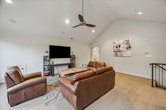 10106 Meadow Lake Lane, Houston, TX 77042