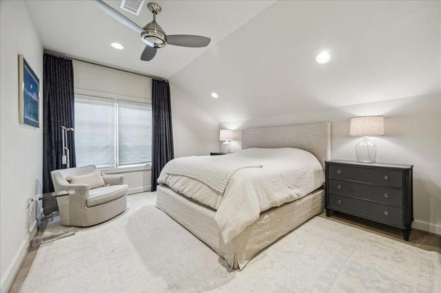 10106 Meadow Lake Lane, Houston, TX 77042