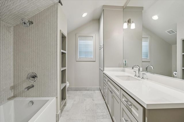 10106 Meadow Lake Lane, Houston, TX 77042