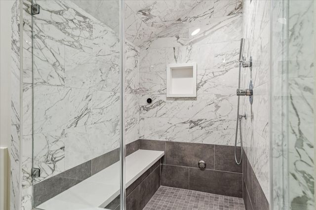 10106 Meadow Lake Lane, Houston, TX 77042