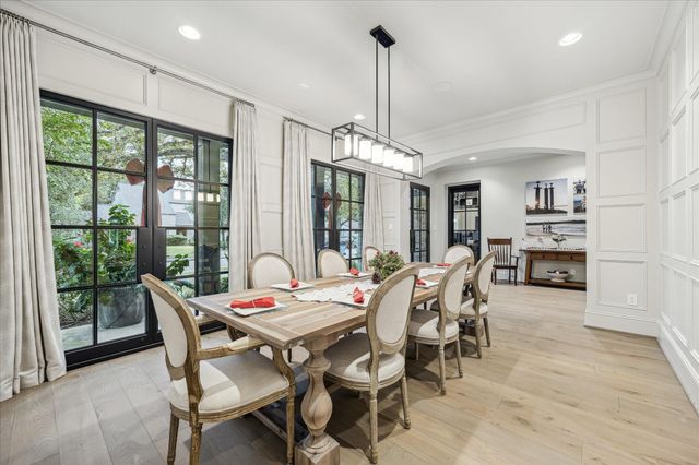 10106 Meadow Lake Lane, Houston, TX 77042