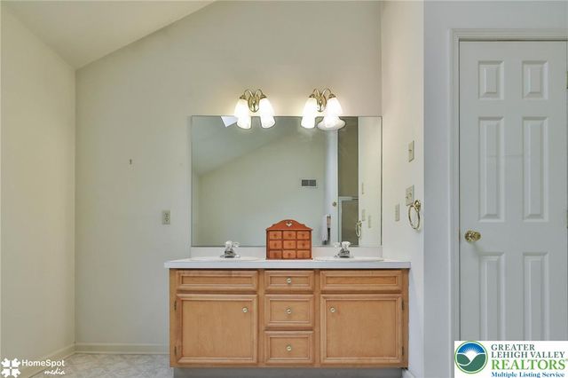 4070 Ross Road, Bethlehem Twp, PA 18020