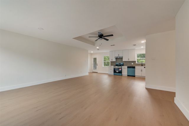104 Dupont Circle, Fort Worth, TX 76134