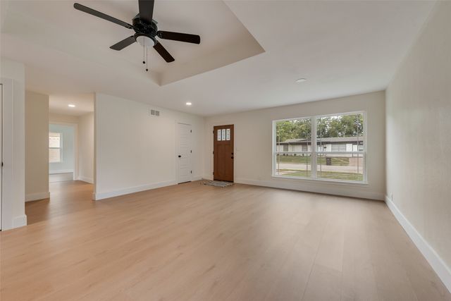 104 Dupont Circle, Fort Worth, TX 76134