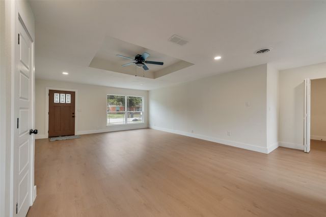 104 Dupont Circle, Fort Worth, TX 76134