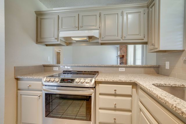 215 Linda Street, Aubrey, TX 76227