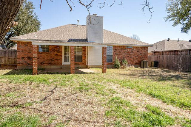 215 Linda Street, Aubrey, TX 76227