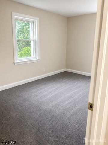 108 Greenlawn Ave, Middlesex Boro, NJ 08846