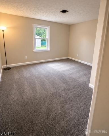 108 Greenlawn Ave, Middlesex Boro, NJ 08846