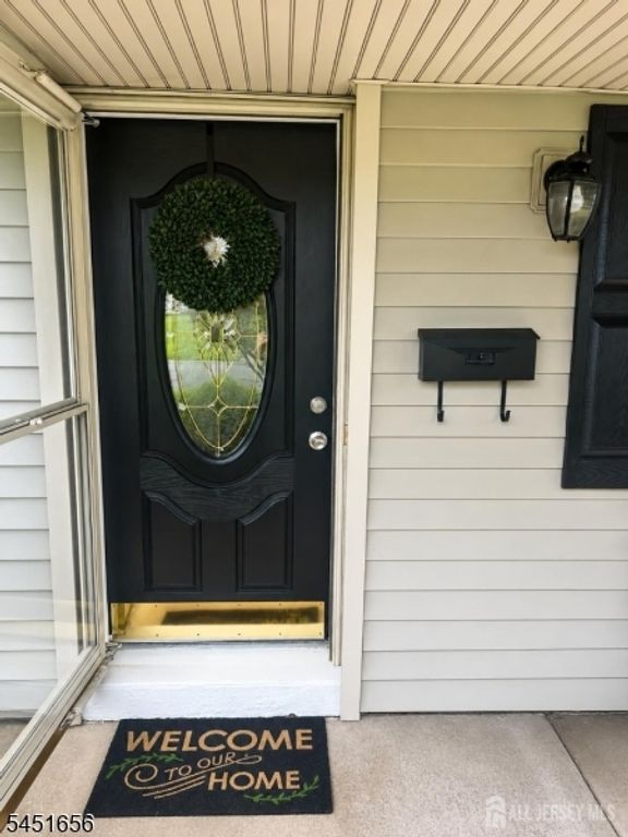 108 Greenlawn Ave, Middlesex Boro, NJ 08846 — photo 2
