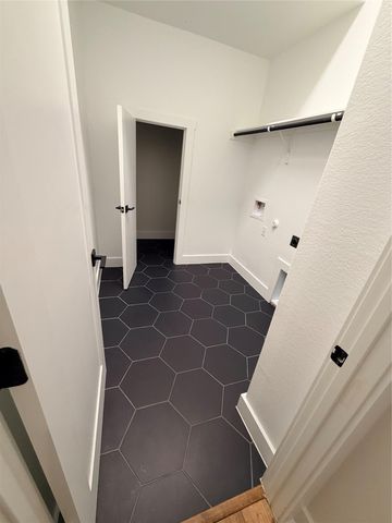 8604 Torrita DR, Round Rock, TX 78665