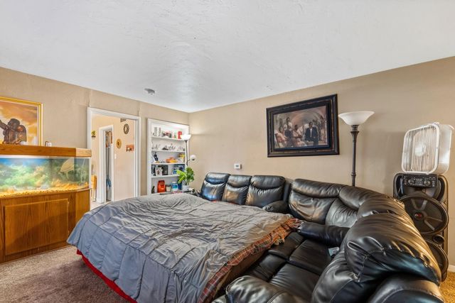 2454 Empress St, Sacramento, CA 95815