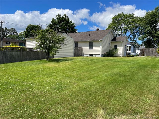 185 Seward Street, West Babylon, NY 11704