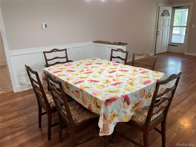 185 Seward Street, West Babylon, NY 11704