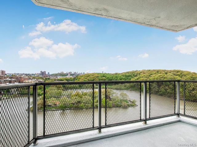 2400 Johnson Avenue 10F, Bronx, NY 10463