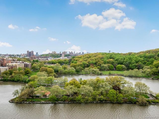 2400 Johnson Avenue 10F, Bronx, NY 10463