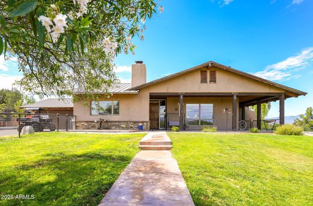 11425 E Harmony Lane, Cornville, AZ 86325