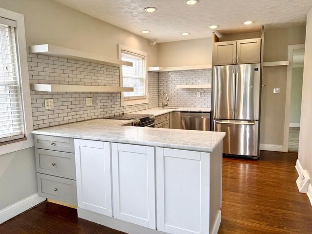305 Danhurst Road, Columbus, OH 43228