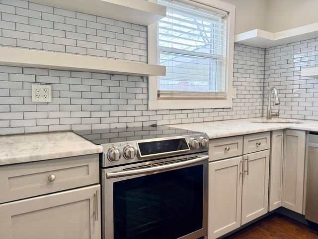 305 Danhurst Road, Columbus, OH 43228