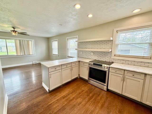 305 Danhurst Road, Columbus, OH 43228