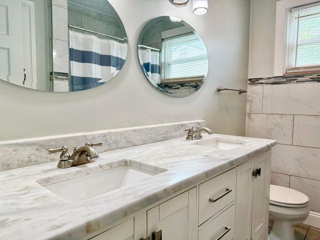 305 Danhurst Road, Columbus, OH 43228