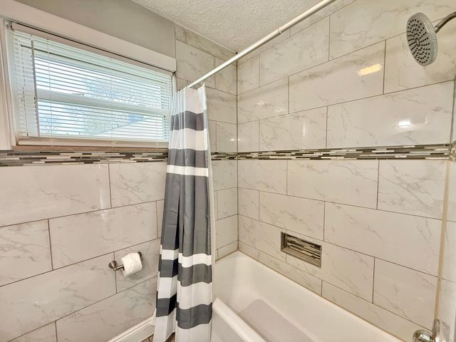 305 Danhurst Road, Columbus, OH 43228