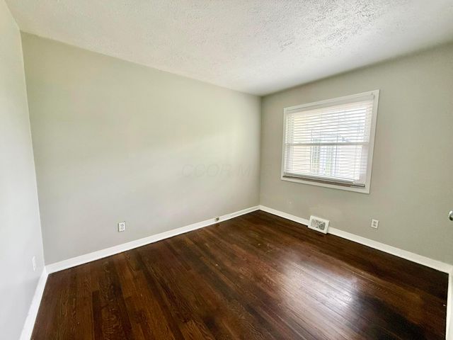 305 Danhurst Road, Columbus, OH 43228