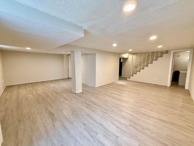 305 Danhurst Road, Columbus, OH 43228