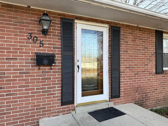 305 Danhurst Road, Columbus, OH 43228