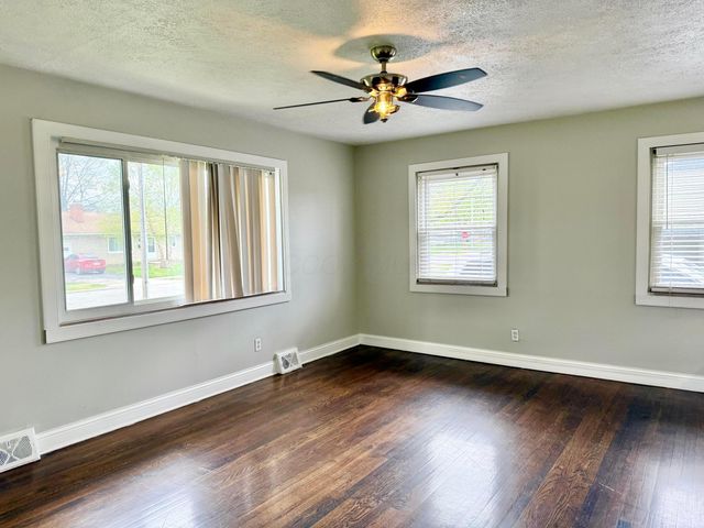 305 Danhurst Road, Columbus, OH 43228