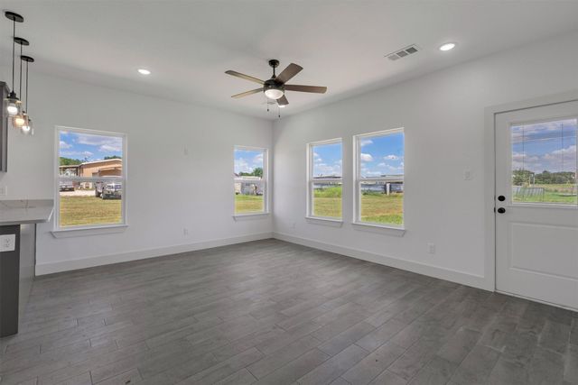 512 Don Lane, Itasca, TX 76055
