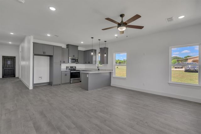 512 Don Lane, Itasca, TX 76055