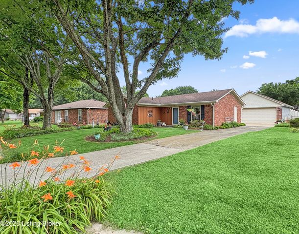 10902 Marbado Ct, Louisville, KY 40229
