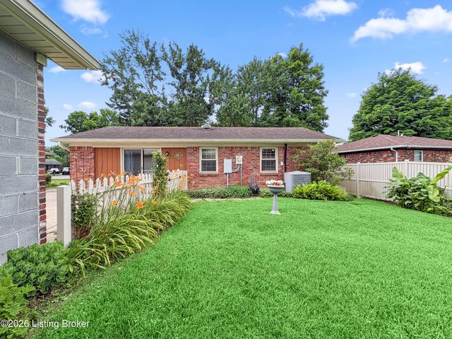 10902 Marbado Ct, Louisville, KY 40229