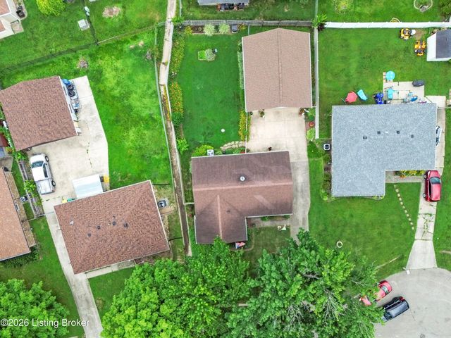 10902 Marbado Ct, Louisville, KY 40229