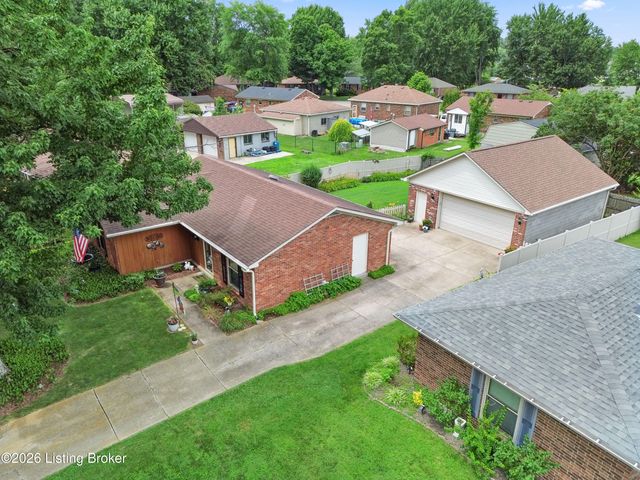 10902 Marbado Ct, Louisville, KY 40229