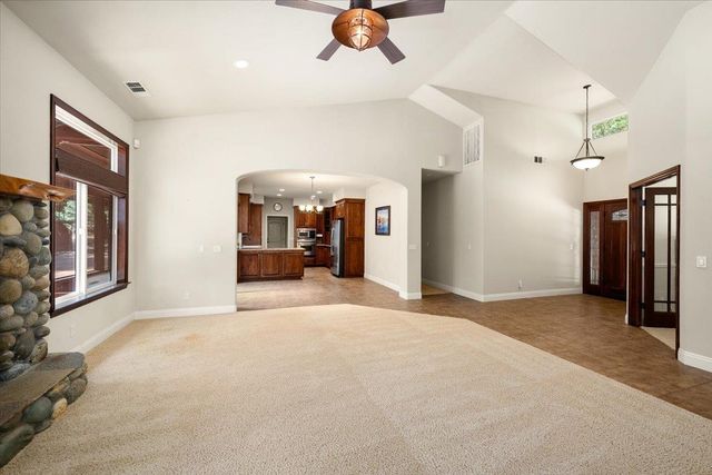 5109 Crestline Dr, Foresthill, CA 95631