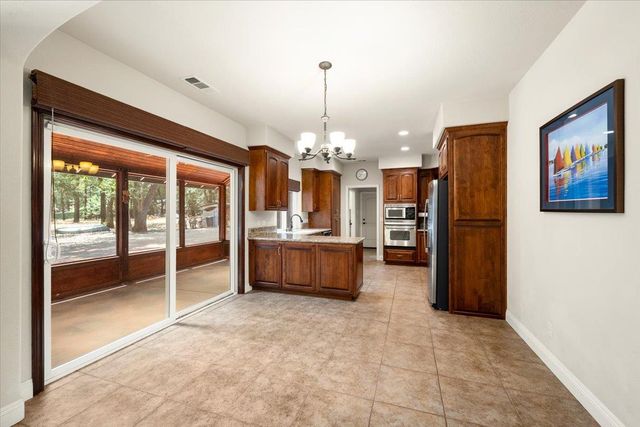 5109 Crestline Dr, Foresthill, CA 95631