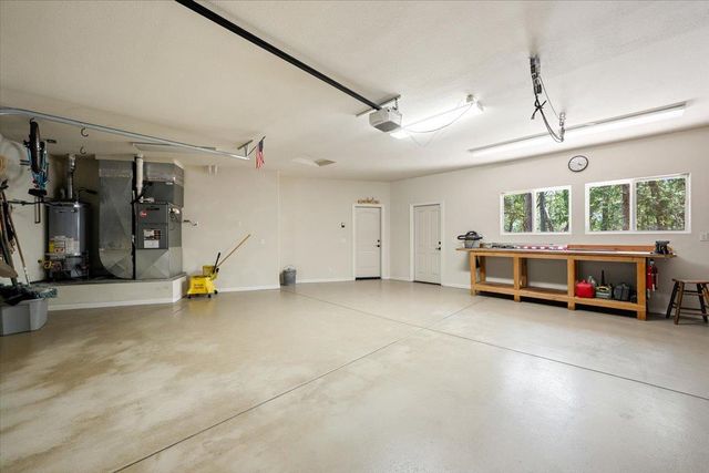 5109 Crestline Dr, Foresthill, CA 95631