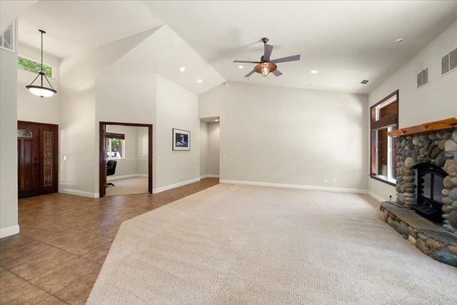 5109 Crestline Dr, Foresthill, CA 95631