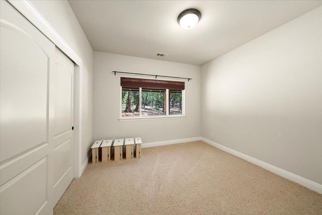 5109 Crestline Dr, Foresthill, CA 95631
