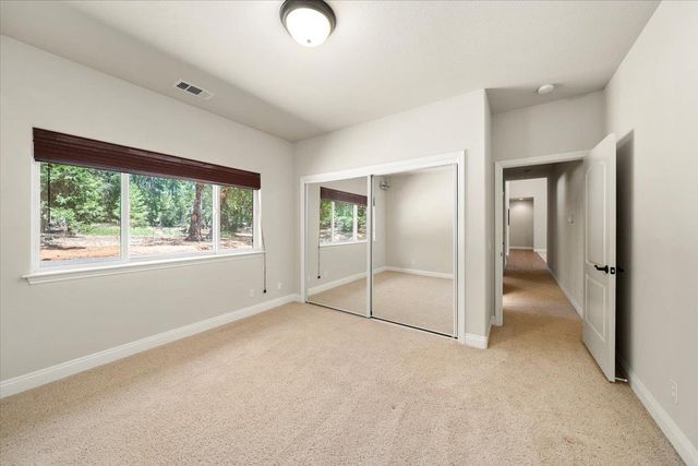 5109 Crestline Dr, Foresthill, CA 95631