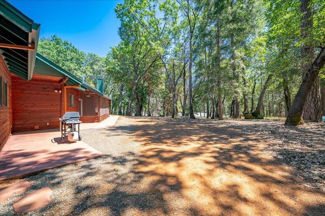 5109 Crestline Dr, Foresthill, CA 95631