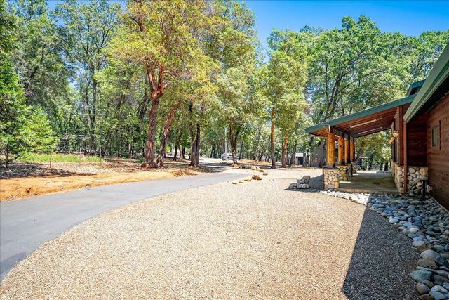 5109 Crestline Dr, Foresthill, CA 95631