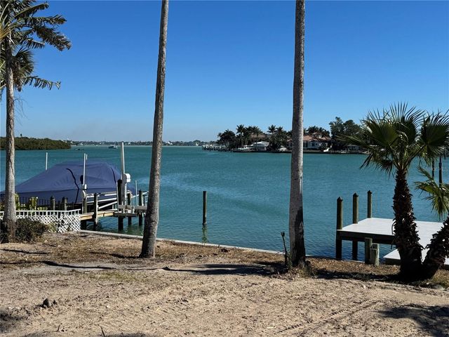 212 TREMONT LANE, Sarasota, FL 34236