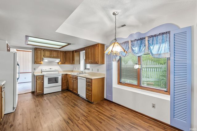 10028 Hidden Meadows Place, Fort Wayne, IN 46825