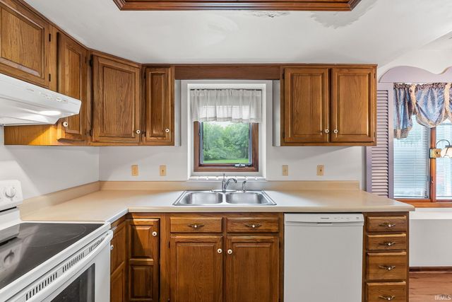 10028 Hidden Meadows Place, Fort Wayne, IN 46825