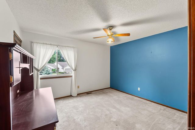 10028 Hidden Meadows Place, Fort Wayne, IN 46825